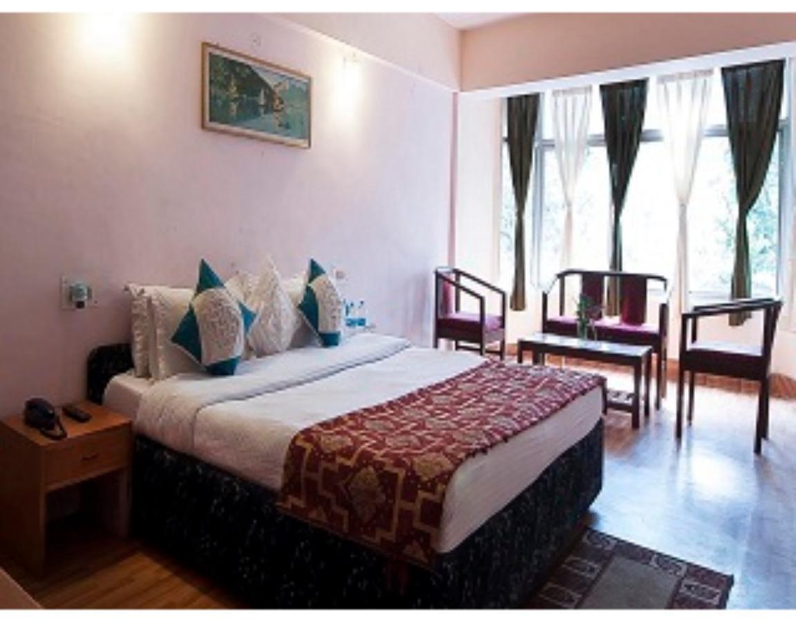 Anamika Hotel Нейнитал Екстериор снимка