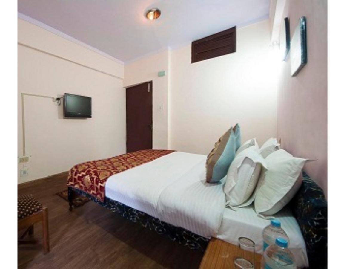 Anamika Hotel Нейнитал Екстериор снимка